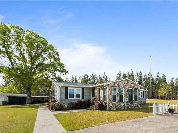 2nd image of 1292 Boyd Lake Road