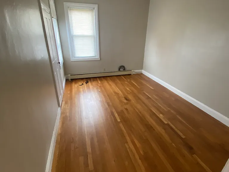 350 Pine St #2F — Photo 9