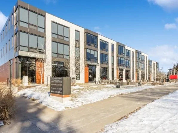 1300 Melrose Ave #303, Iowa City, IA 52246