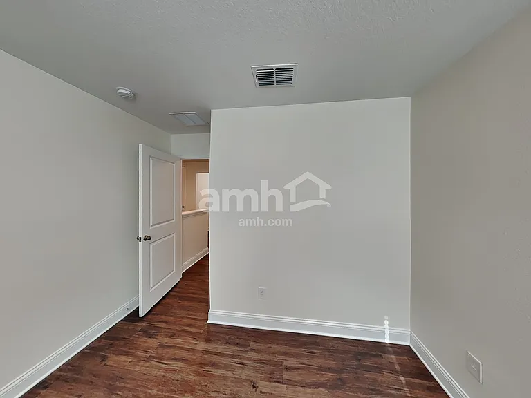 6210 Little Bluff Cir — Photo 32