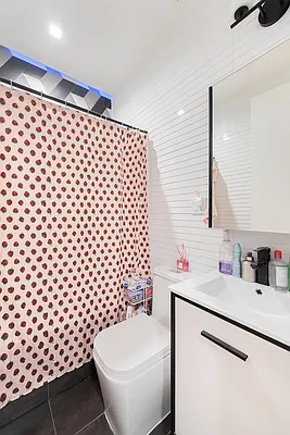 Rented by Brown Harris Stevens | media 9