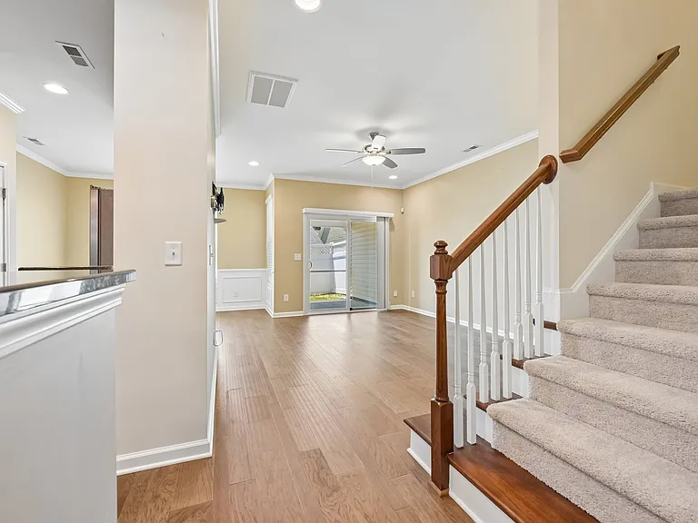 7213 Ladbrooke St — Photo 4