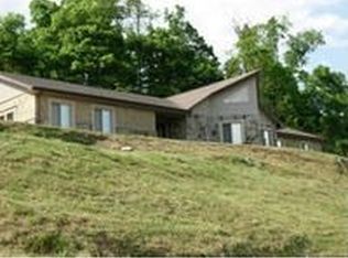 428 Smith Ridge Rd, Sistersville, WV 26175