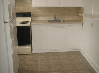 32 Market Sq APT 3, Manheim, PA