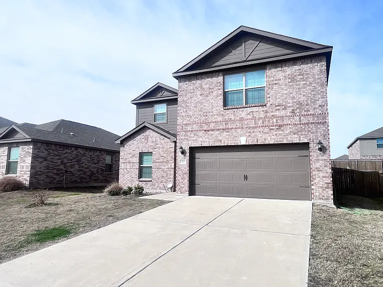 312 Tranquil Ln — Photo 2