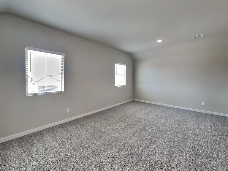 510 Green Grass Dr — Photo 3