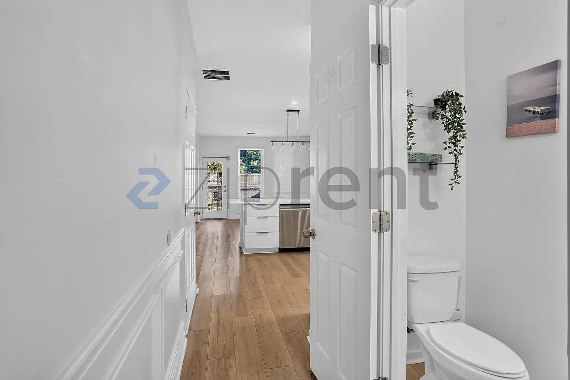 3 bed, 2.5 bath, 1590 sqft, $2,650 — Photo 4