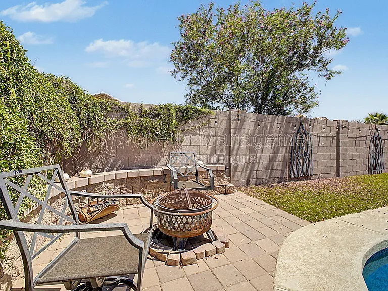 3236 E Hiddenview Dr — Photo 38