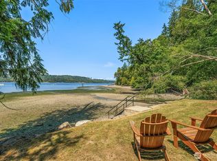 16305 Crescent Dr SW, Vashon, WA 98070