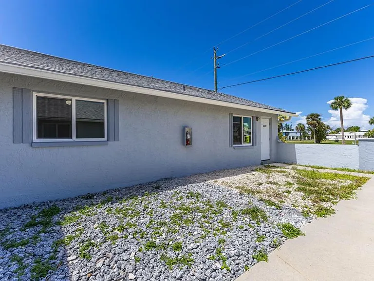 16599 Davis Rd — Photo 10