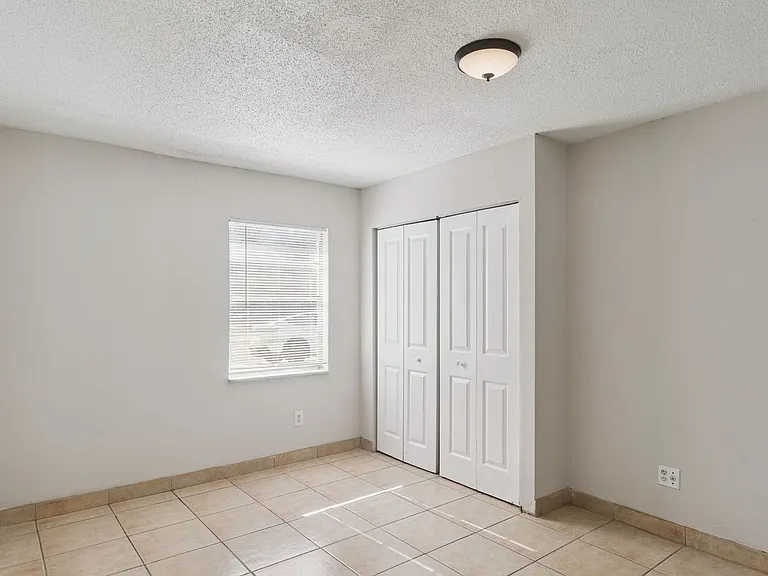 2853 Sanford Ave — Photo 9