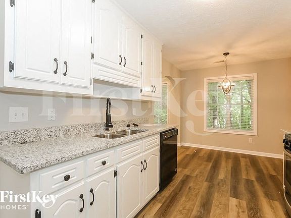 5th image of 630 Tribble Creek Dr