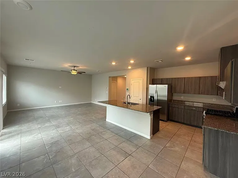 7456 W Diablo Dr — Photo 5