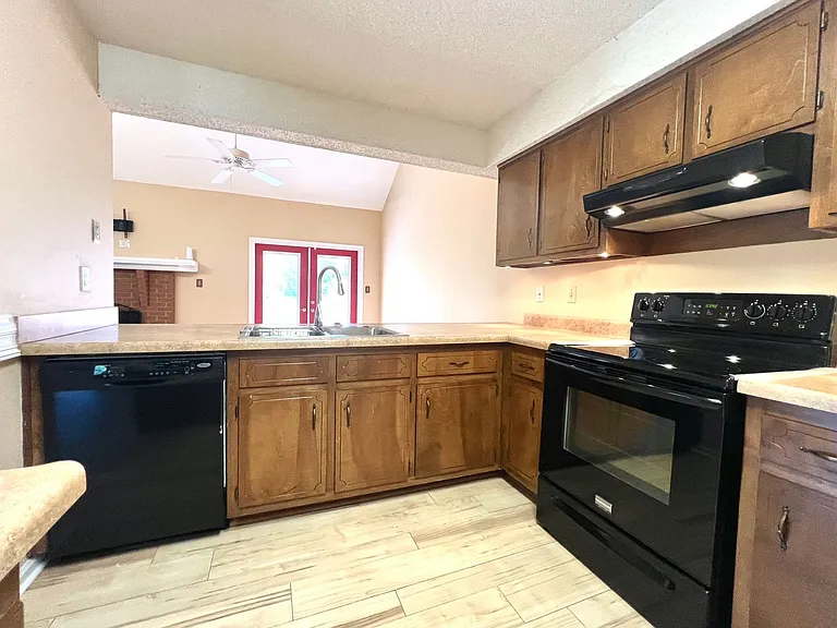 2475 Sunburst Pl — Photo 24