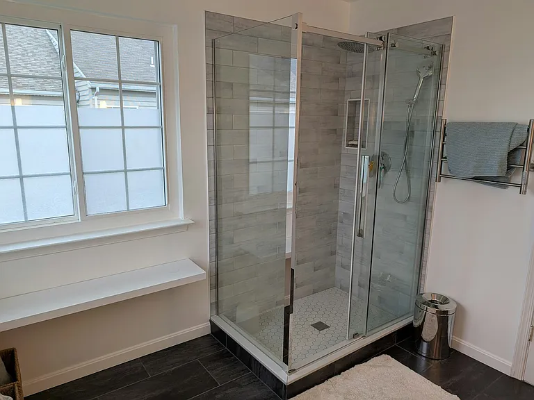 Primary bathroom (renovated)