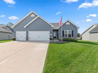 961 Mule Creek Dr, Wentzville, MO 63385