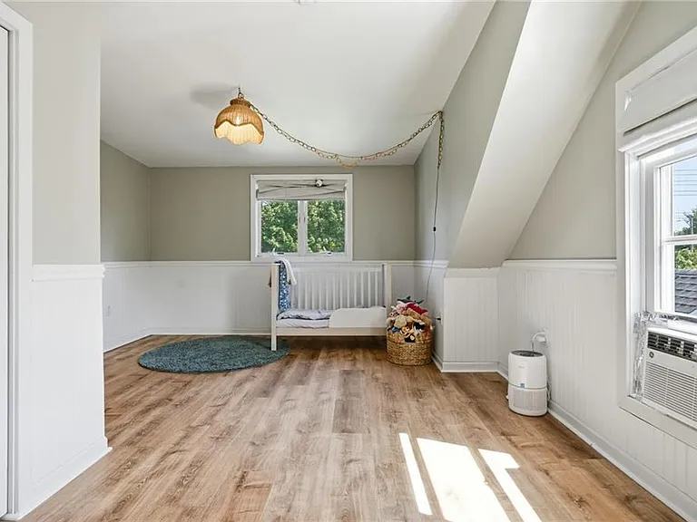 25 King Rd — Photo 23