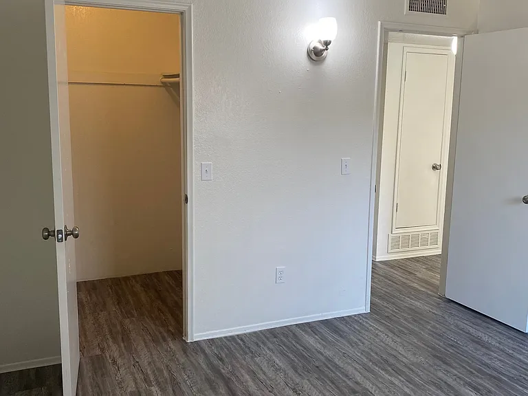 3322 E Bermuda St #B — Photo 4