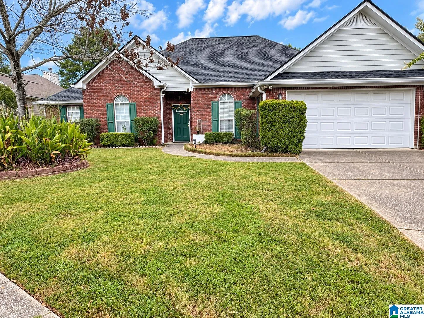 4 bed, 2.0 bath, 1893 sqft, $2,395 — Photo 1