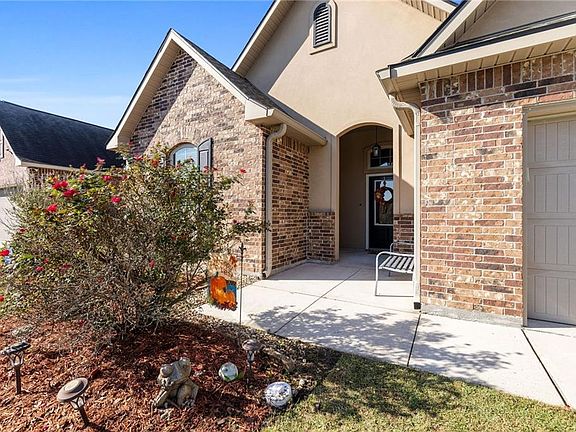 3rd image of 16413 Timberstone Dr