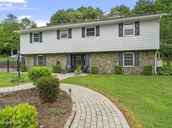 100 Martins Hill Road, Ravena, NY 12143