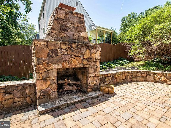 3rd image of 14365 Salsbury Ct