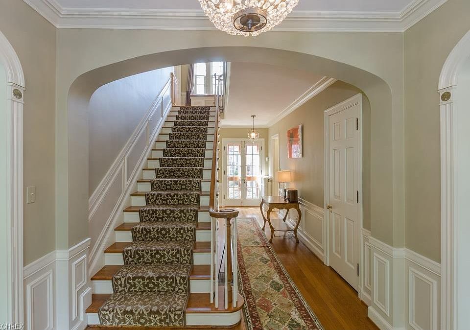 2626 Courtland Blvd, Shaker Heights, OH 44118 | Zillow