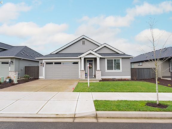 2nd image of 10110 NE 136th Ave