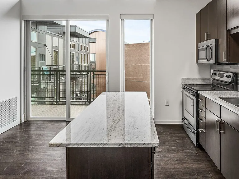 The Flats at West End — Photo 30