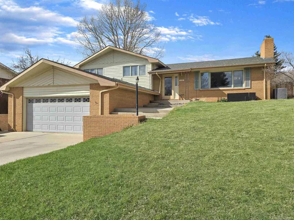 1713 Mitchell St, Laramie, WY 82072
