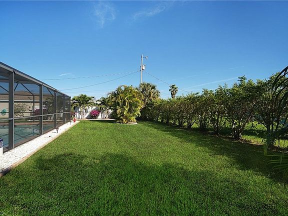 5th image of 4603 SW 7th Ave