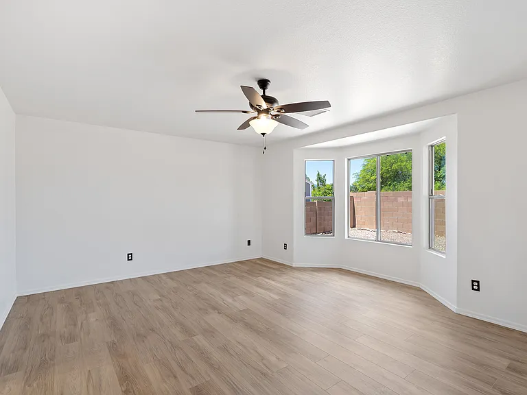 902 Monte Vista Ave — Photo 9