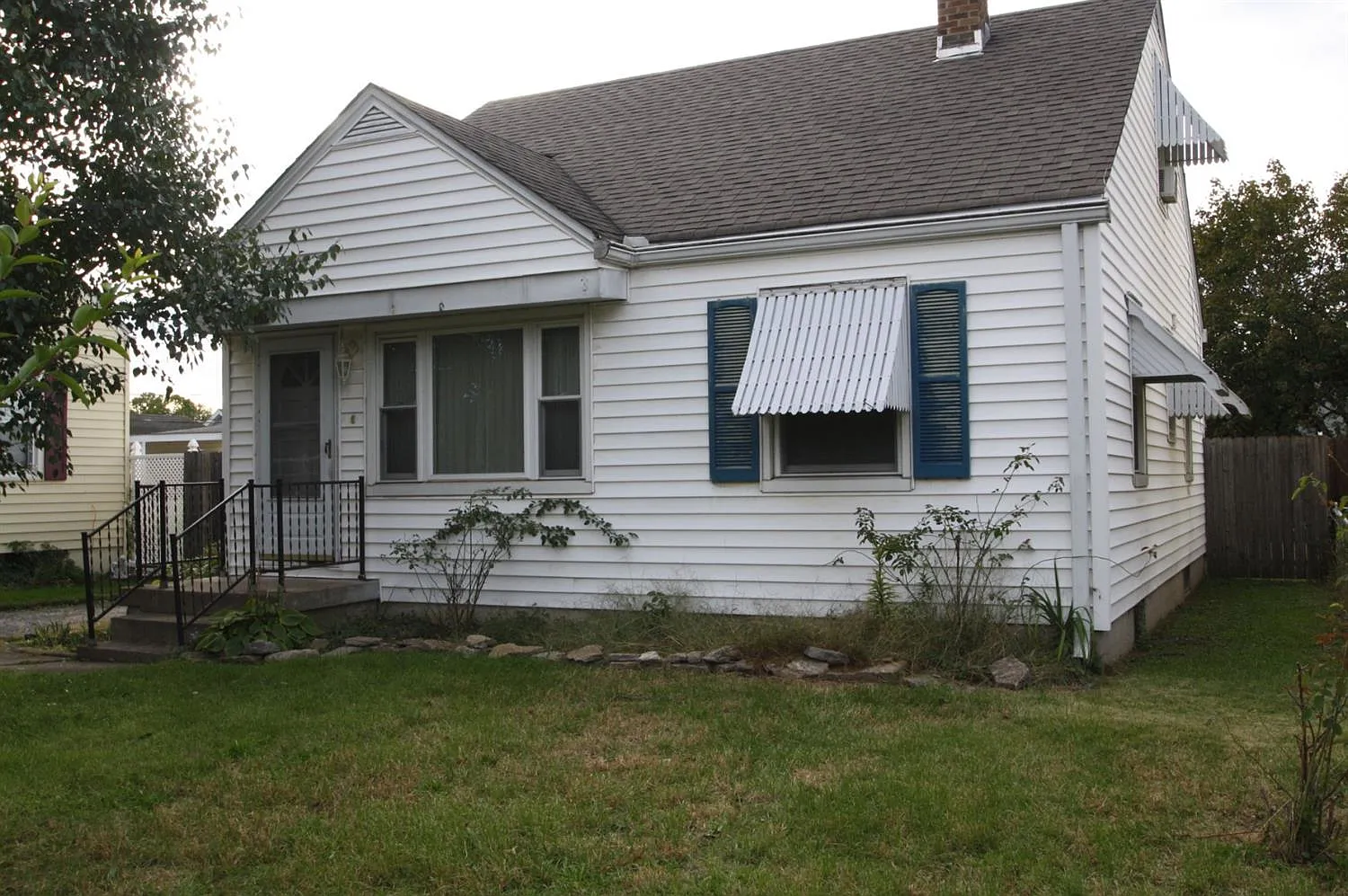 2119 Noble Ave photo 1