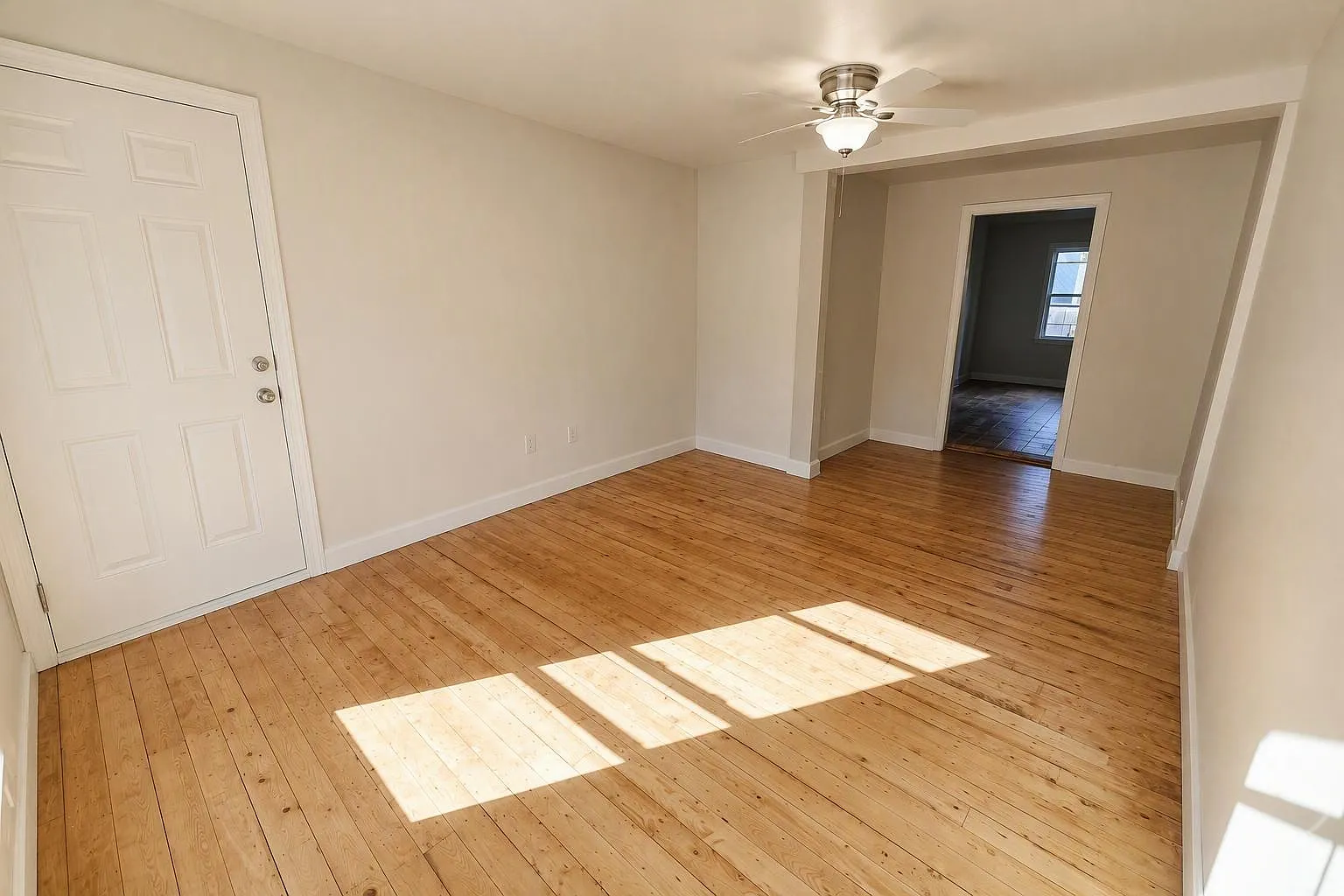 1 bed, 900 sqft, $1,400 — Photo 2