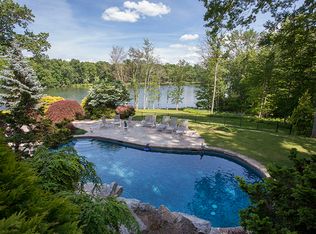 27 Sail Harbour Dr, New Fairfield, CT 06812