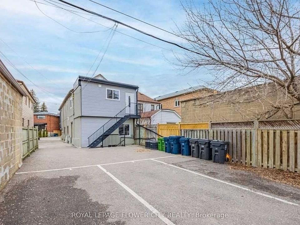 2nd image of 29 Bernice Cres