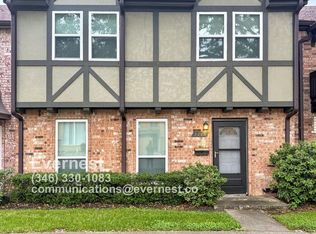 2206 Shadowdale Dr, Houston, TX 77043