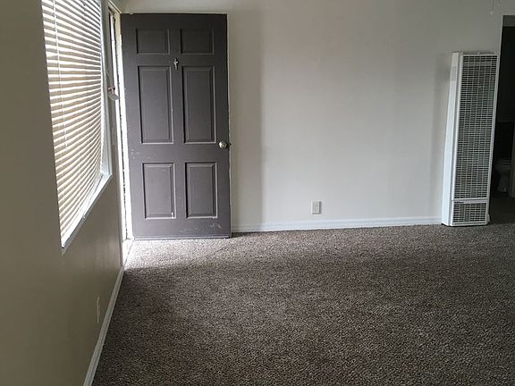 3rd image of 1315 Marline Ave