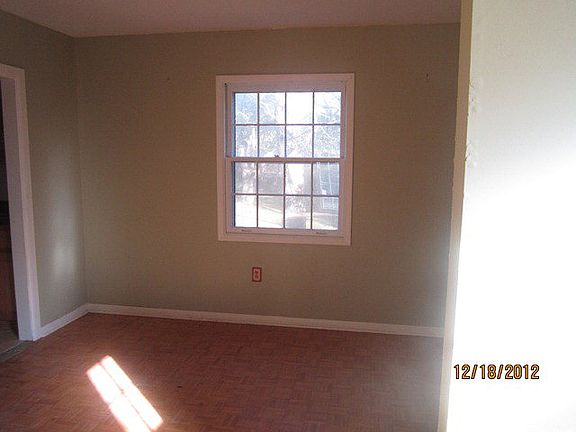 2nd image of 13040 Holly Ct