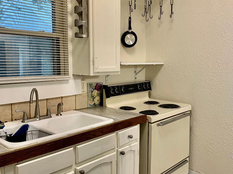1st image of 4004 Mount Vernon Ave #2