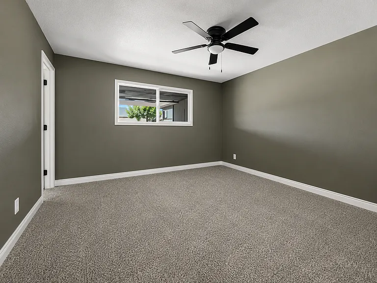 8201 E Whitton Ave — Photo 16