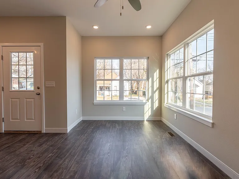 719 S. Main Ave — Photo 22