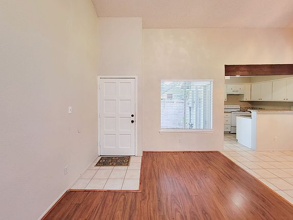4th image of 12980 Greenway Chase Ct