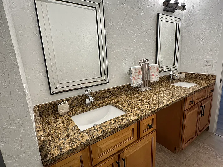 2650 Philippe Pkwy — Photo 22