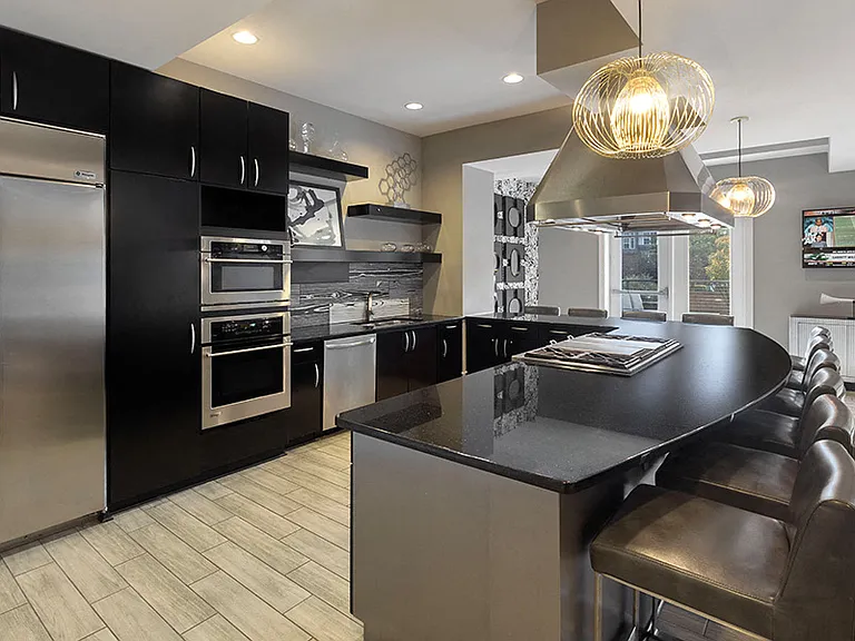 Gourmet demonstration kitchen