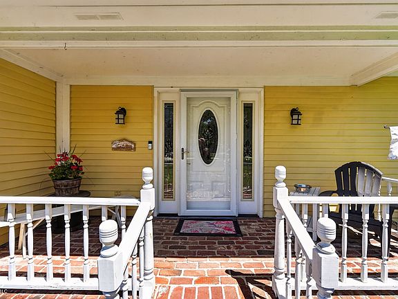 4th image of 101 Wellington Bluff Ct