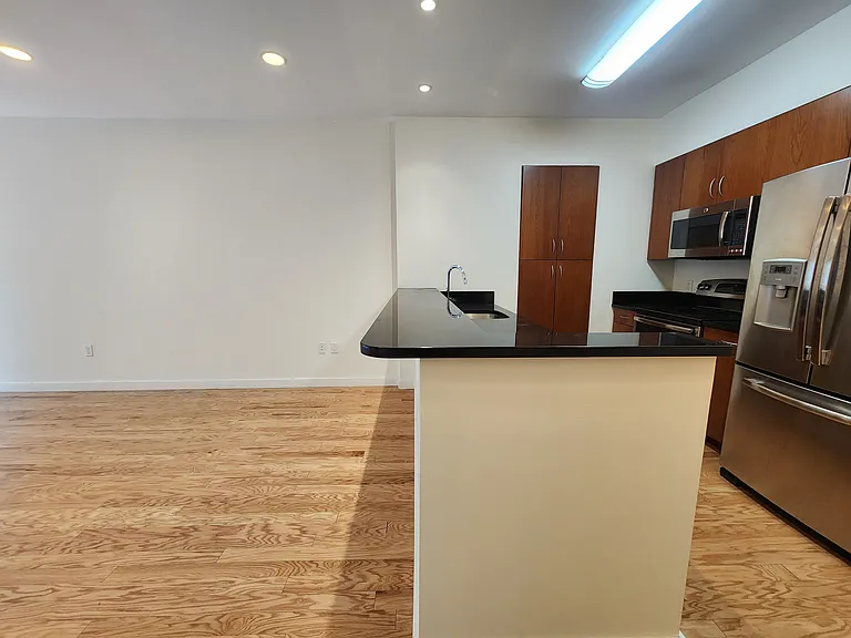 7 Miner St #3 — Photo 4