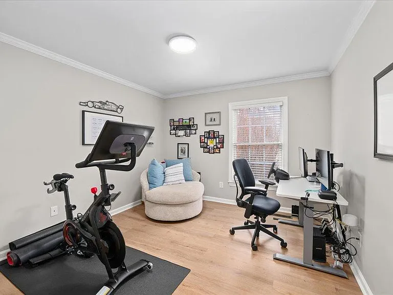 28 Mount Vernon Cir — Photo 18