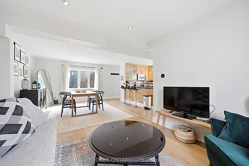 24 Glenburn Ave #UPPER Photo 1