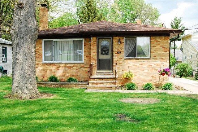 1st image of 2220 Grantwood Dr